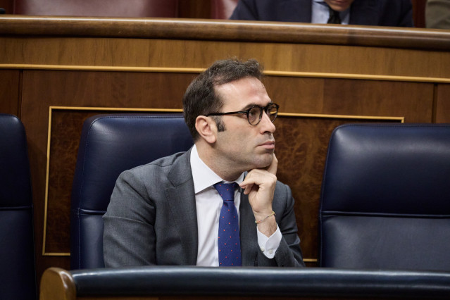 El ministro de Economía, Carlos Cuerpo, durante un pleno en el Congreso de los Diputados, a 25 de junio de 2025, en Madrid (España).