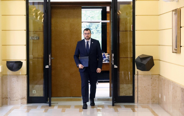 Archivo - EL presidente del Principado de Asturias, Adrián Barbón, al término de la reunión del consejo de Gobierno.