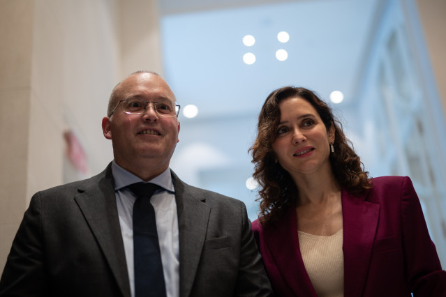 Archivo - La presidenta de la Comunidad de Madrid, Isabel Díaz Ayuso, y el portavoz del Grupo Parlamentario Popular en el Congreso de los Diputados, Miguel Tellado. Archivo.