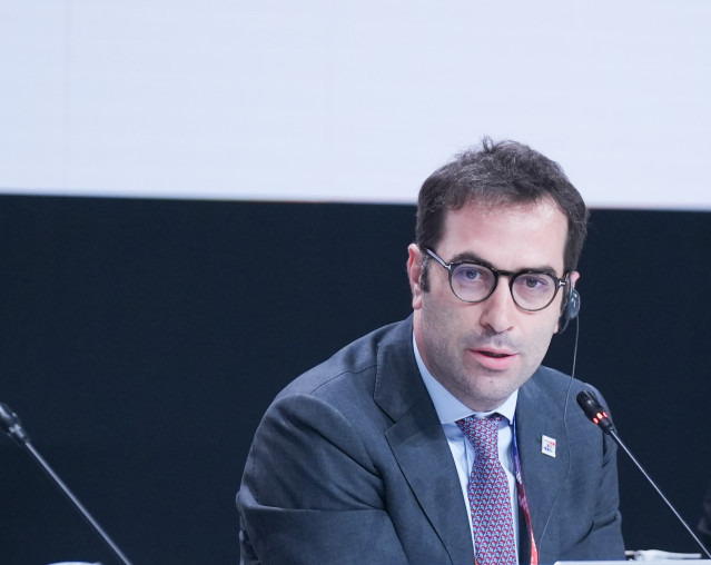 El ministro de Economía, Comercio y Empresa, Carlos Cuerpo, durante una mesa redonda en la Cumbre de la ONU. A 03 de julio de 2025, en Sevilla (Andalucía, España). Última jornada de la IV Conferencia Internacional sobre la Financiación para el Desarrollo