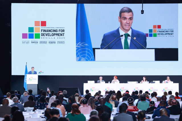 El presidente del Gobierno, Pedro Sánchez, clausura la IV Conferencia Internacional sobre la Financiación para el Desarrollo de la ONU. A 03 de julio de 2025, en Sevilla (Andalucía, España).
