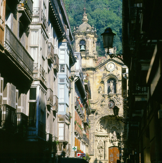 Archivo - Basílica Santa María del Coro.