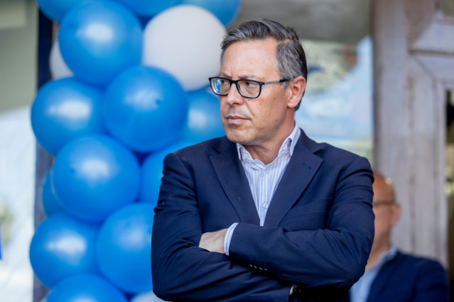 Archivo - El secretario general del PP de Madrid, Alfonso Serrano, durante la inauguración de la nueva sede del Partido Popular de Pozuelo de Alarcón, a 23 de mayo de 2025, en Pozuelo de Alarcón, Madrid (España). s.