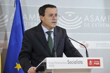 El secretario general del PSOE de Extremadura, Miguel Ángel Gallardo, en rueda de prensa