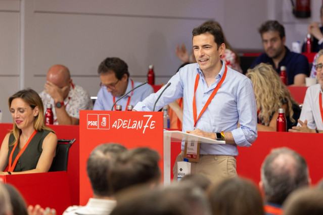 Casares en su intervención en el Comité Federal del PSOE