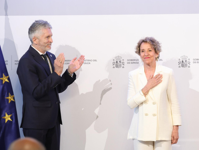 Archivo - El ministro del Interior, Fernando Grande-Marlaska, junto a la secretaria de Estado de Seguridad, Aina Calvo.