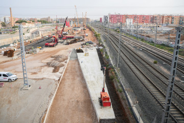 Archivo - Vista de las obras del Corredor Mediterráneo, en el Puente de la Av. Fernando Abril Martorell, a 23 de septiembre de 2024, en Valencia, Comunidad Valenciana (España).