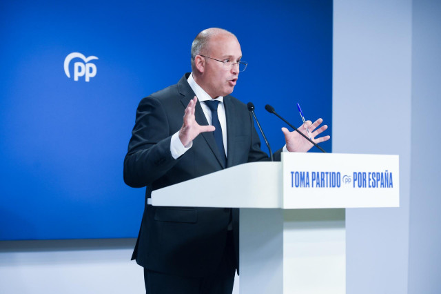El nuevo secretario general del PP, Miguel Tellado, durante una rueda de prensa posterior a la reunión del Comité de Dirección del PP, en la sede del partido, a 7 de julio de 2025, en Madrid (España). Hoy se ha celebrado el primer Comité de Dirección tras