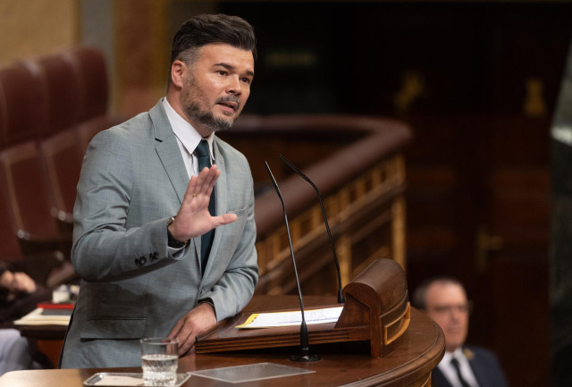 El portavoz de ERC en el Congreso, Gabriel Rufián, interviene durante un pleno extraordinario, en el Congreso de los Diputados, a 9 de julio de 2025, en Madrid (España).