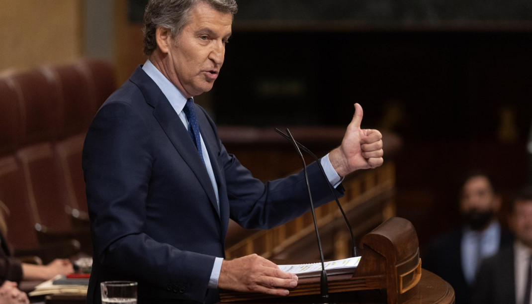 El presidente del PP, Alberto Núñez Feijóo, interviene durante un pleno extraordinario, en el Congreso de los Diputados, a 9 de julio de 2025, en Madrid (España).