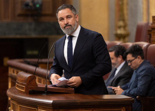 El presidente de VOX, Santiago Abascal, interviene durante un pleno extraordinario, en el Congreso de los Diputados, a 9 de julio de 2025, en Madrid (España).
