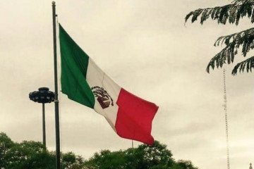 Archivo - Bandera de México.