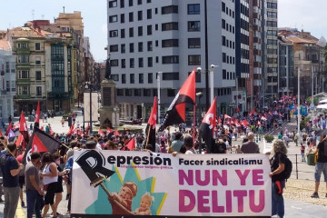 Archivo - Manifestación en Gijón por Les 6 de La Suiza.