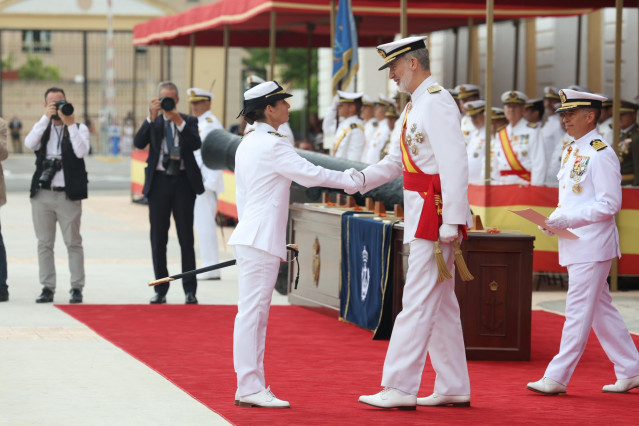 El Rey Felipe VI durante el acto de entrega de Reales Despachos en San Fernando.