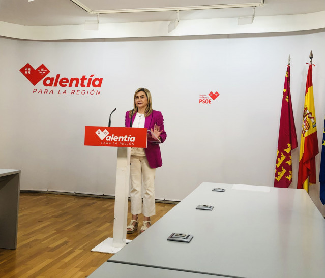 Archivo - La portavoz del Grupo Parlamentario Socialista en la Asamblea Regional de Murcia y secretaria de Coordinación de Política Institucional del PSOE en la Región de Murcia, Carmina Fernández