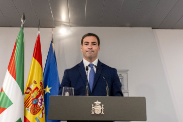 Archivo - El lehendakari Imanol Pradales, comparece tras una reunión con el presidente del Gobierno, en el Complejo de La Moncloa, a 20 de septiembre de 2024, en Madrid (España).