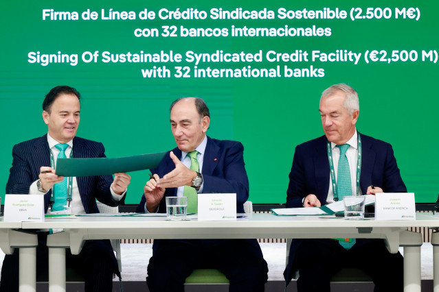 Iberdrola firma una línea de crédito por 2.500 millones con 32 bancos internacionales