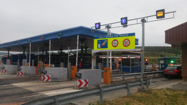 Archivo - Peaje del Huerna, Autopista de peaje, AP-66, AP-6