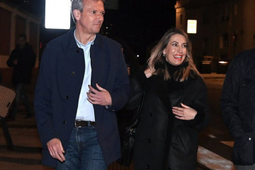 Archivo - La presidenta de la Junta de Extremadura, María Guardiola, y el presidente de la Xunta de Galicia, Alfonso Rueda, en una imagen de archivo