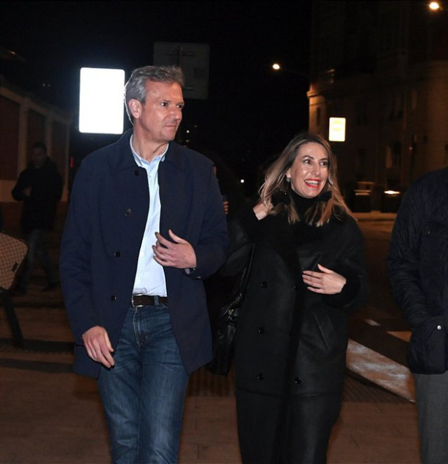 Archivo - La presidenta de la Junta de Extremadura, María Guardiola, y el presidente de la Xunta de Galicia, Alfonso Rueda, en una imagen de archivo