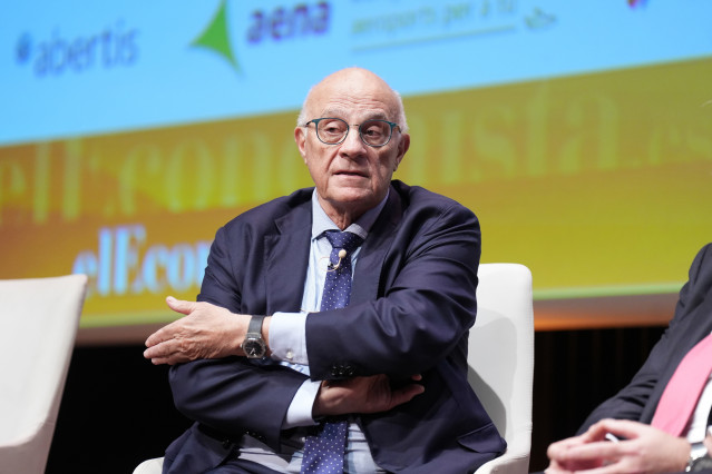 Archivo - El presidente de Banco Sabadell, Josep Oliu.
