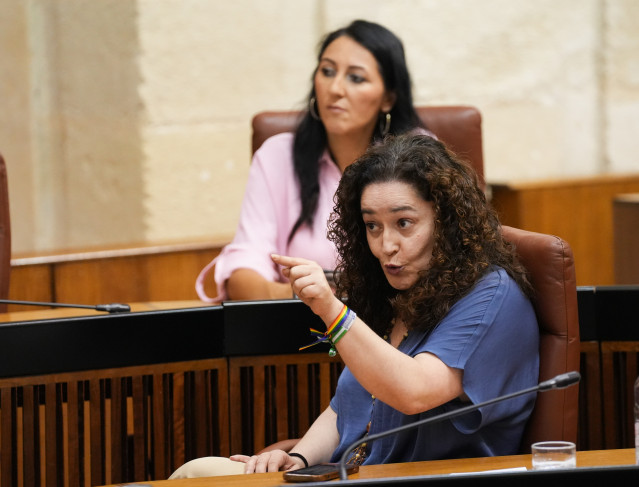 La portavoz del Grupo Por Andalucía, Inma Nieto, en el Pleno del Parlamento andaluz. (Foto de archivo).