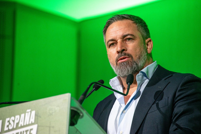 El líder de Vox, Santiago Abascal, interviene durante la presentación del programa económico y de vivienda de Vox, en el Auditorio Mutua Madrileña, a 29 de junio de 2025, en Madrid (España).