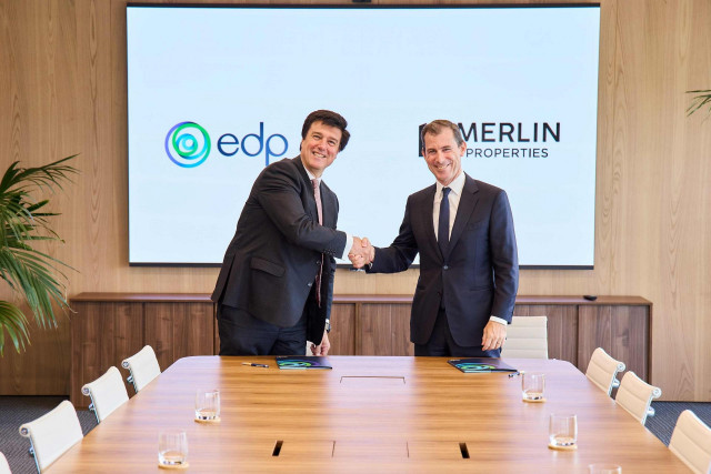 El CEO de Merlin Edged, Ismael Clemente, y el CEO de EDP, Miguel Stilwell d'Andrade.
