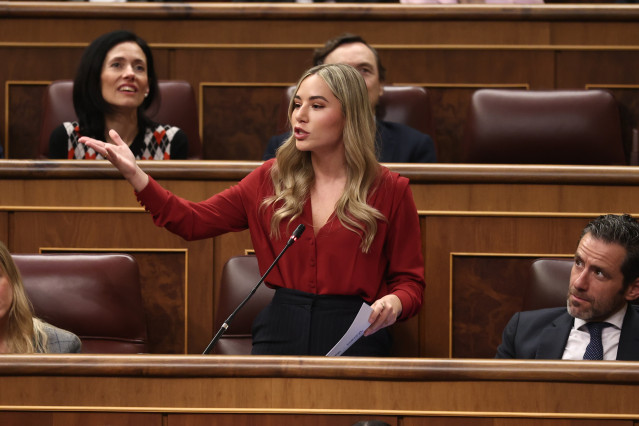 Archivo - La diputada del PP, Noelia Núñez, durante un pleno en el Congreso de los Diputados, a 19 de febrero de 2025, en Madrid (España).