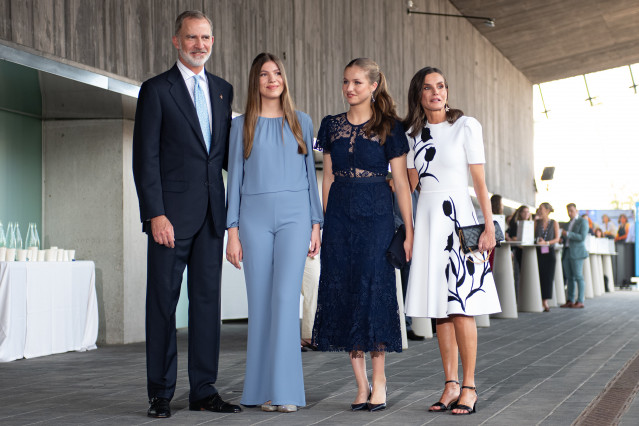 Archivo - (I-D) El Rey Felipe VI; la Infanta Sofía; la Princesa Leonor y la Reina Letizia a su llegada a la entrega de los XV Premios Fundación Princesa de Girona, a 10 de julio de 2024, en Lloret de Mar, Girona, Catalunya (España)