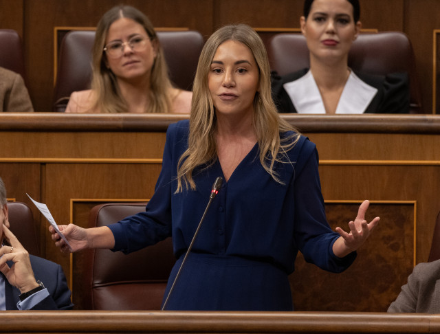 Archivo - La diputada del PP Noelia Núñez interviene durante una sesión de control al Gobierno, en el Congreso de los Diputados, a 13 de diciembre de 2023, en Madrid (España).