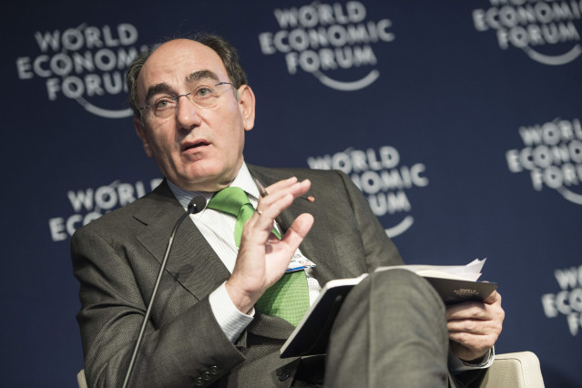Archivo - El presidente de Ibedrola, Ignacio Galán, en Davos