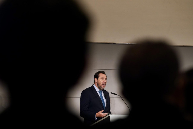 El ministro de Transportes y Movilidad Sostenible, Óscar Puente, ha participado en un encuentro-coloquio en Málaga.