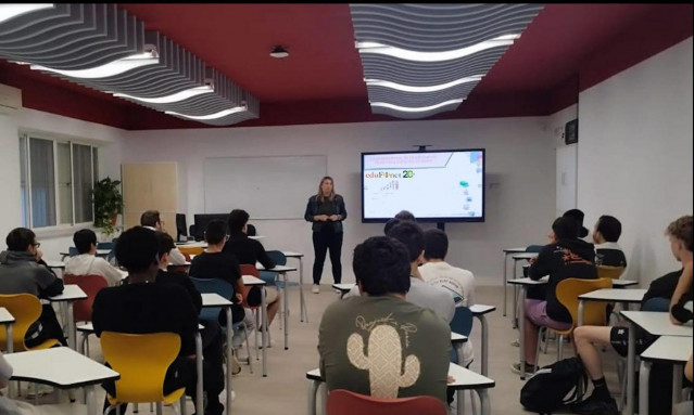 Imagen de archivo de una sesión del Proyecto Edufinet