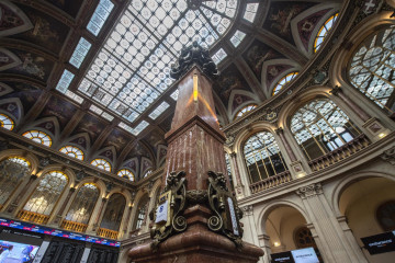 Archivo - Interior del Palacio de la Bolsa de Madrid, a 8 de julio de 2021, en Madrid, (España).