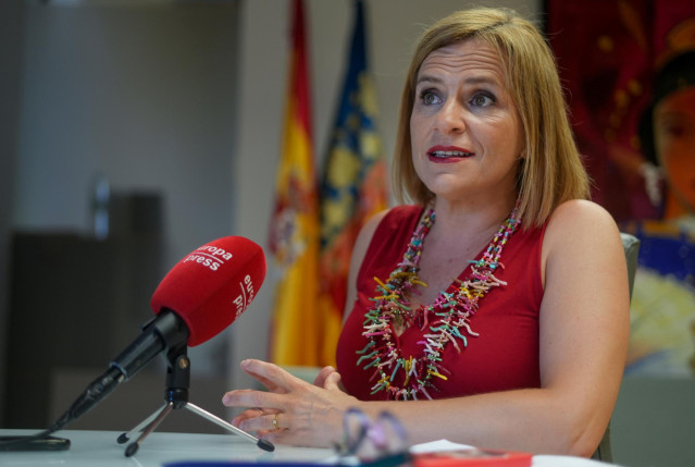La delegada del Gobierno en la Comunitat Valenciana y secretaria general del PSPV de la ciudad de València, Pilar Bernabé, durante una entrevista para Europa Press