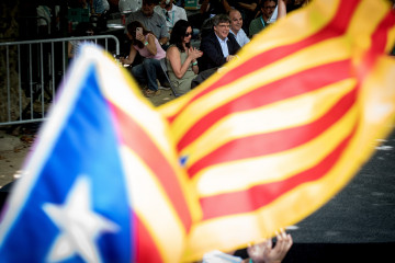 EuropaPress 6876554 puigdemont junto mujer antes discurso