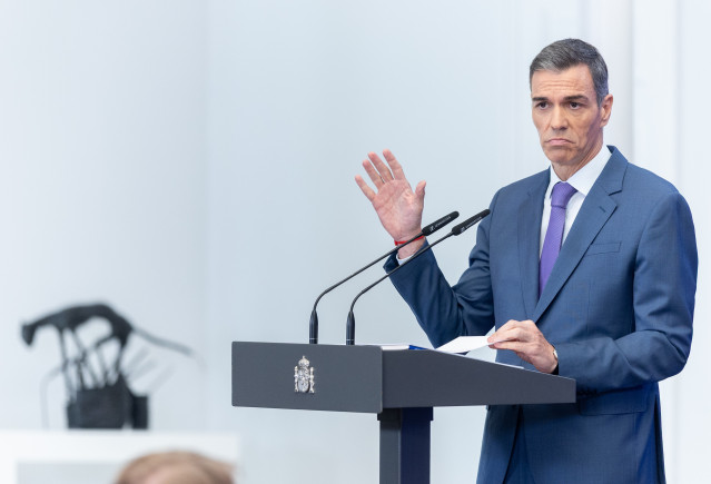 El presidente del Gobierno, Pedro Sánchez, comparece ante los medios de comunicación para hacer balance del curso político, a 28 de julio de 2025, en Madrid (España).