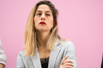 Archivo - La coordinadora federal de Sumar, Lara Hernández, durante una rueda de prensa, en el Espacio Larra, a 26 de octubre de 2024, en Madrid (España).