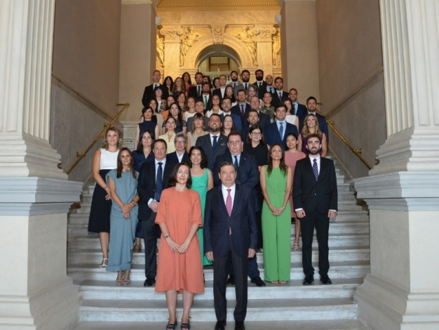 Archivo - El ministro de Agricultura, Pesca y Alimentación, Luis Planas, en el acto de bienvenida a los 53 nuevos funcionarios del Cuerpo de Ingenieros Agrónomos del Estado
