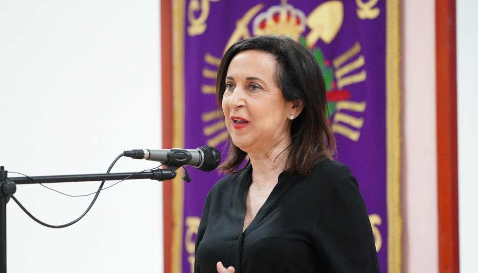 La ministra de Defensa, Margarita Robles, interviene durante su visita al Regimiento de Especialidades de Ingenieros nº 11, a 10 de julio de 2025, en Salamanca, Castilla y León (España).