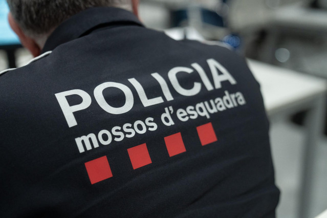 Archivo - Un agente de los Mossos d'Esquadra, 30 de mayo de 2025, en Montmeló, Barcelona, Catalunya (España).