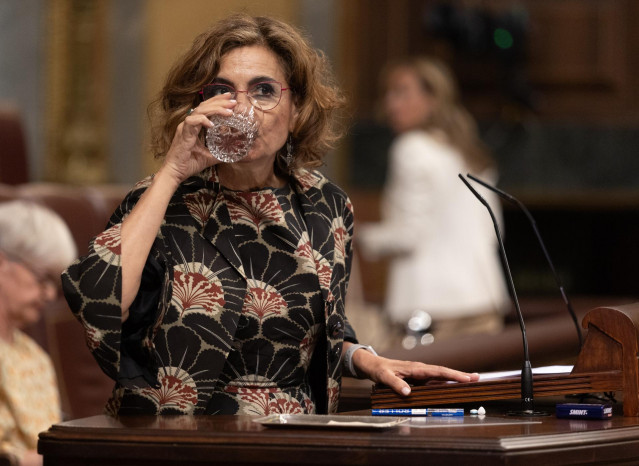 La vicepresidenta primera y ministra de Hacienda, María Jesús Montero, durante una sesión plenaria extraordinaria, en el Congreso de los Diputados, a 22 de julio de 2025, en Madrid (España).