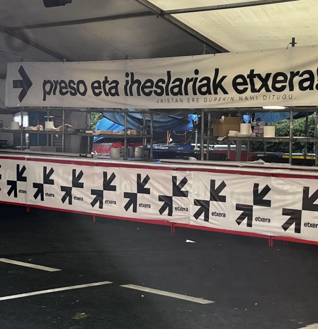 Pancartas en favor de presos de ETA en fiestas de Vitoria