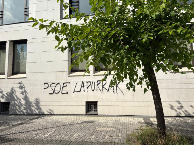 PSE de San Sebastián denuncia la aparición de pintadas