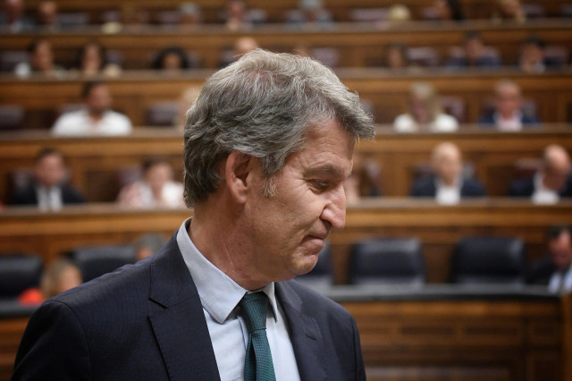 El presidente del PP, Alberto Núñez Feijóo, durante una sesión plenaria extraordinaria, en el Congreso de los Diputados, a 22 de julio de 2025, en Madrid (España).