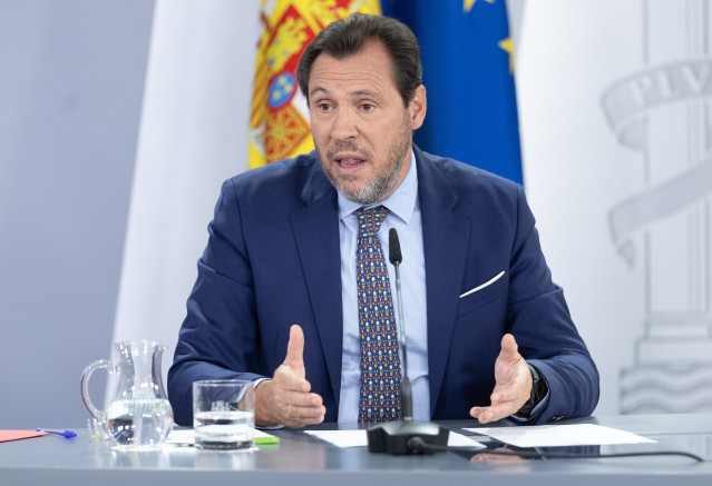 l ministro de Transportes y Movilidad Sostenible, Óscar Puente , durante una rueda de prensa tras el Consejo de Ministros, a 29 de julio de 2025, en Madrid (España).