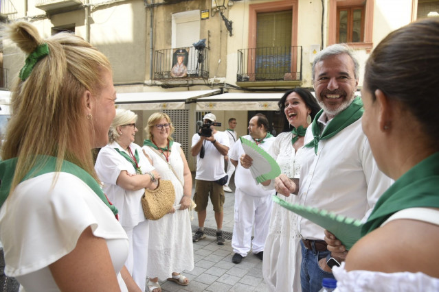 El presidente del Gobierno de Aragón, Jorge Azcón, visita las Fiestas de San Lorenzo de Huesca.