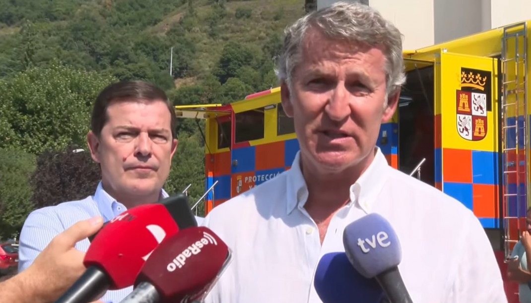 EuropaPress 6902247 presidente partido popular alberto nunez feijoo junto presidente castilla