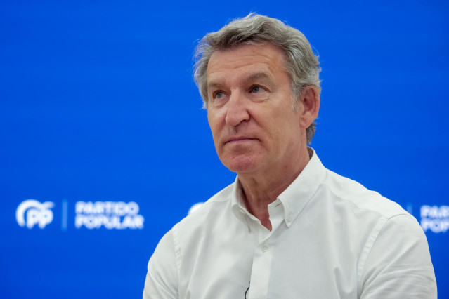 Archivo - Feijóo pide no dejar fuera a Ucrania en el camino a la paz y critica a Sánchez por ser 